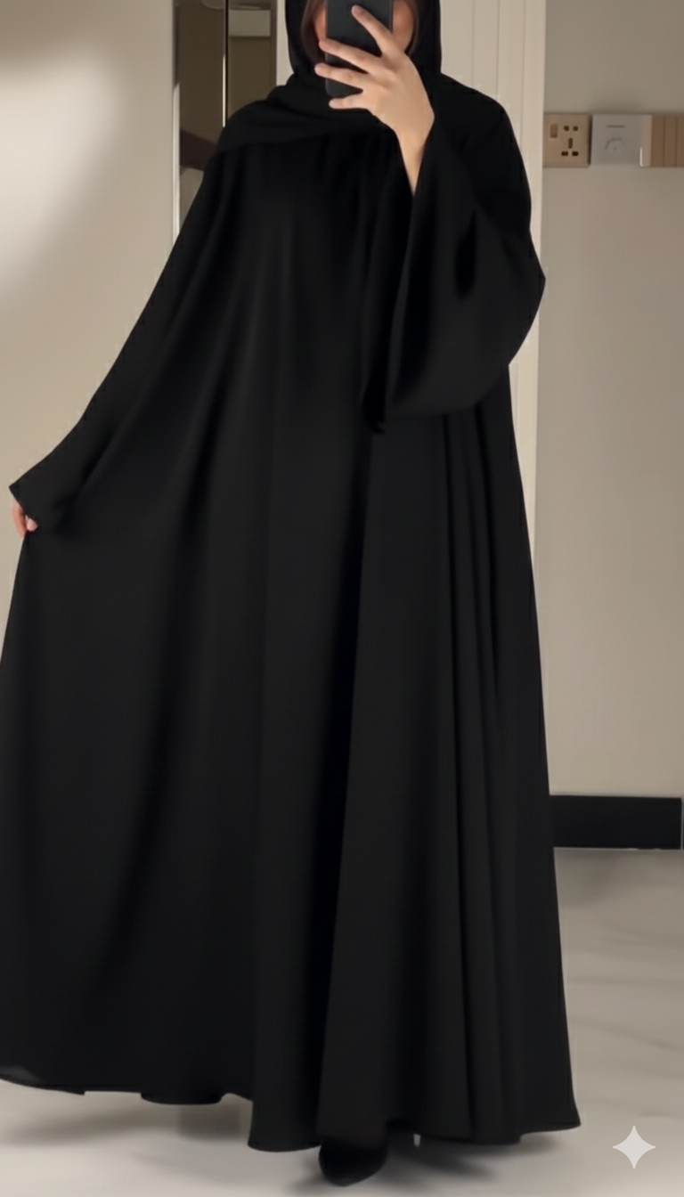 The Graceful Black Abaya