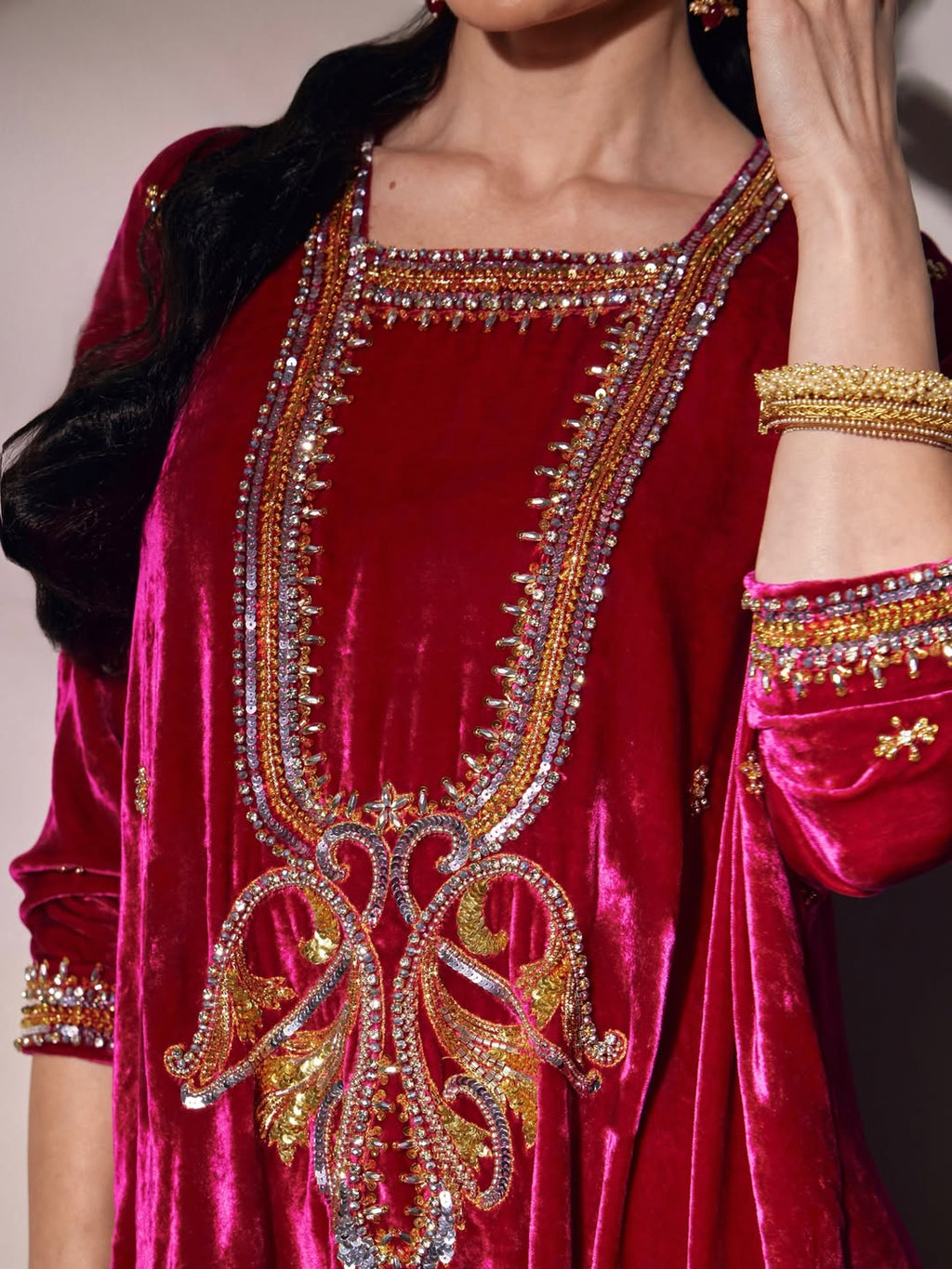 Premium Velvet Kaftan Abaya – Limited Edition Hand-Worked Design